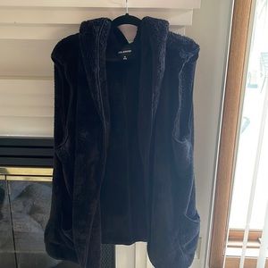 Zenana Outfitters faux fur vest with hood 2XL